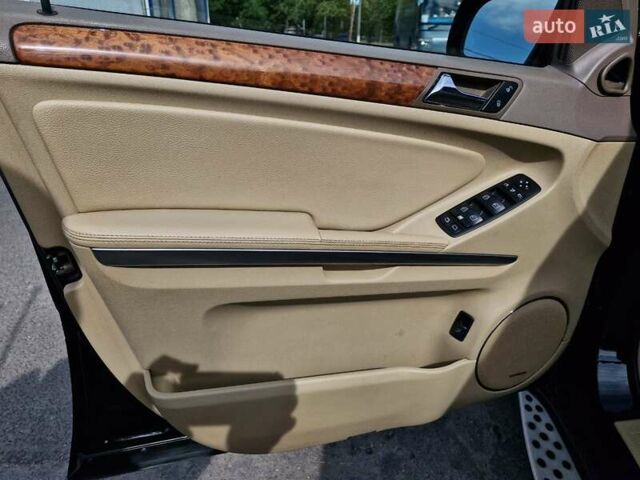 Мерседес ГЛ-класс 2008 в Николаеве на Automoto.ua Черный Мерседес ГЛ-класс, объемом двигателя 2.99 л и пробегом 360 тыс. км за 12999 $, фото 9 на Automoto.ua