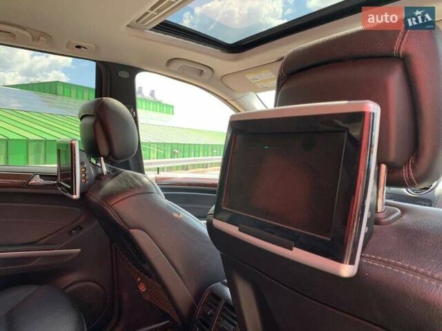 Черный Мерседес ГЛ-класс, объемом двигателя 5.46 л и пробегом 323 тыс. км за 10990 $, фото 29 на Automoto.ua