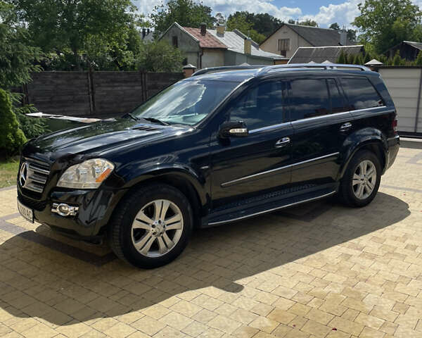Черный Мерседес ГЛ-класс, объемом двигателя 5.46 л и пробегом 350 тыс. км за 10450 $, фото 2 на Automoto.ua
