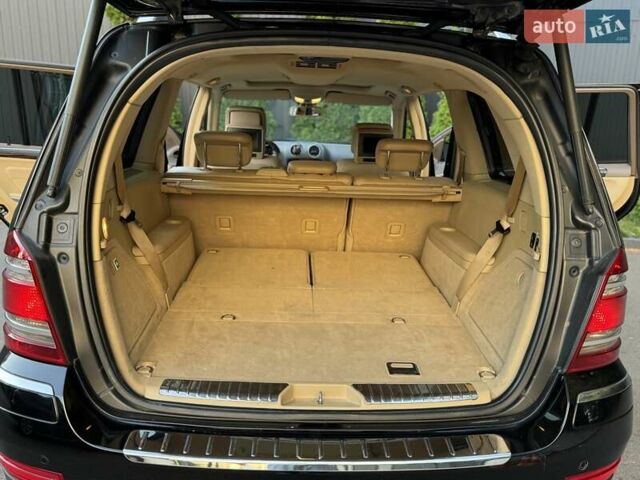 Черный Мерседес ГЛ-класс, объемом двигателя 5.46 л и пробегом 227 тыс. км за 10000 $, фото 22 на Automoto.ua