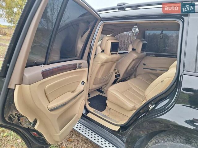 Мерседес ГЛ-класс 2008 в Броварах на Automoto.ua Черный Мерседес ГЛ-класс, объемом двигателя 4.66 л и пробегом 260 тыс. км за 10500 $, фото 6 на Automoto.ua