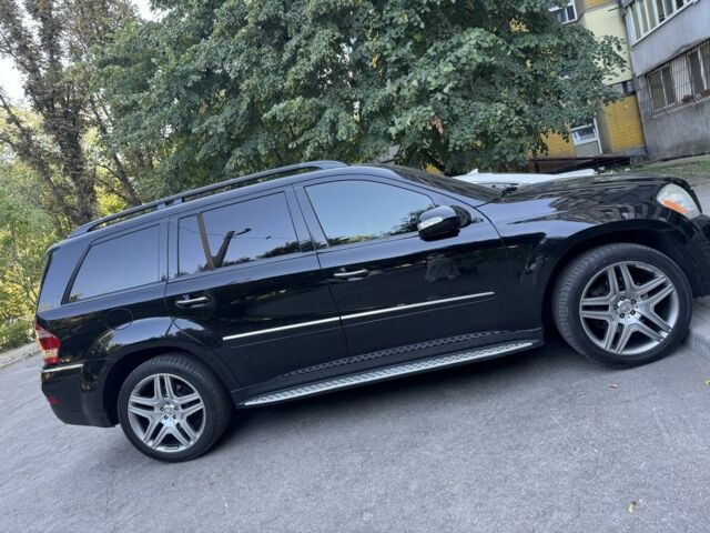 Мерседес ГЛ-класс 2008 в Днепре (Днепропетровске) на Automoto.ua Черный Мерседес ГЛ-класс, объемом двигателя 4.5 л и пробегом 3 тыс. км за 13500 $, фото 1 на Automoto.ua