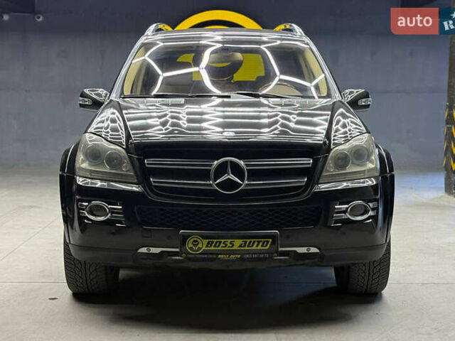 Мерседес ГЛ-класс 2008 в Черновцах на Automoto.ua Черный Мерседес ГЛ-класс, объемом двигателя 4.66 л и пробегом 400 тыс. км за 10800 $, фото 1 на Automoto.ua