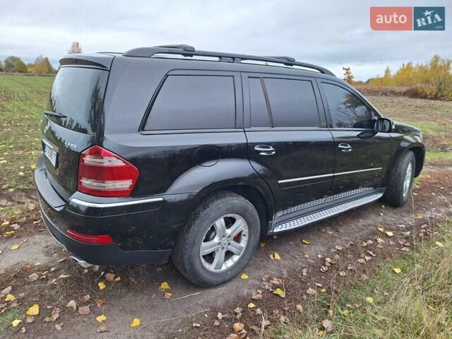 Мерседес ГЛ-класс 2008 в Броварах на Automoto.ua Черный Мерседес ГЛ-класс, объемом двигателя 4.66 л и пробегом 260 тыс. км за 10500 $, фото 3 на Automoto.ua