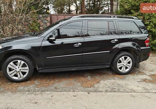 Чорний Мерседес ГЛ-Клас, об'ємом двигуна 4.66 л та пробігом 318 тис. км за 8900 $, фото 8 на Automoto.ua