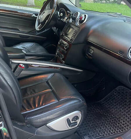 Черный Мерседес ГЛ-класс, объемом двигателя 4.66 л и пробегом 238 тыс. км за 11900 $, фото 8 на Automoto.ua