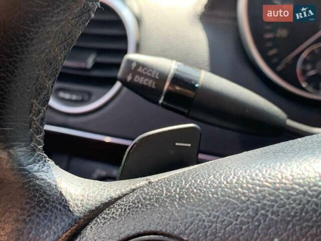 Черный Мерседес ГЛ-класс, объемом двигателя 5.46 л и пробегом 323 тыс. км за 10990 $, фото 18 на Automoto.ua