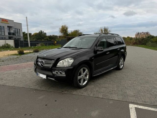 Мерседес ГЛ-класс 2008 в Ровно на Automoto.ua Черный Мерседес ГЛ-класс, объемом двигателя 4 л и пробегом 127 тыс. км за 5700 $, фото 1 на Automoto.ua