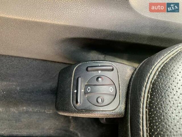 Черный Мерседес ГЛ-класс, объемом двигателя 5.46 л и пробегом 323 тыс. км за 10990 $, фото 30 на Automoto.ua