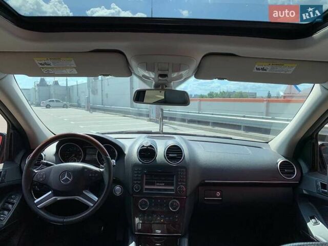 Черный Мерседес ГЛ-класс, объемом двигателя 5.46 л и пробегом 323 тыс. км за 10990 $, фото 13 на Automoto.ua