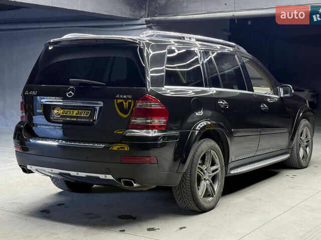 Мерседес ГЛ-класс 2008 в Черновцах на Automoto.ua Черный Мерседес ГЛ-класс, объемом двигателя 4.66 л и пробегом 400 тыс. км за 10800 $, фото 5 на Automoto.ua