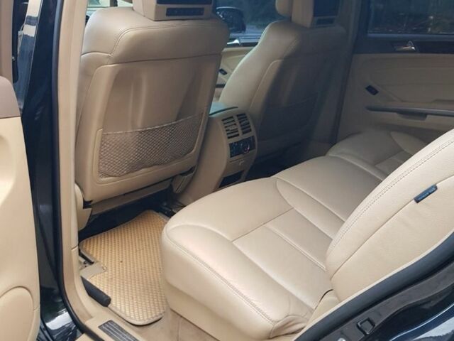 Черный Мерседес ГЛ-класс, объемом двигателя 5.5 л и пробегом 193 тыс. км за 14000 $, фото 2 на Automoto.ua