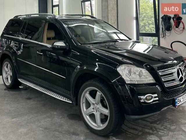 Чорний Мерседес ГЛ-Клас, об'ємом двигуна 5.46 л та пробігом 214 тис. км за 13999 $, фото 1 на Automoto.ua