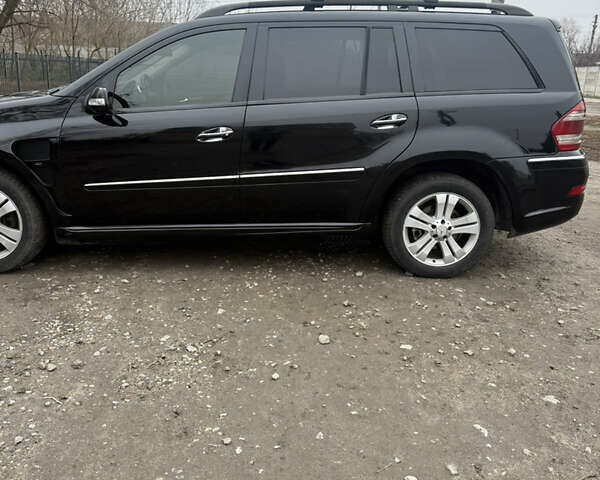 Чорний Мерседес ГЛ-Клас, об'ємом двигуна 4.7 л та пробігом 291 тис. км за 9600 $, фото 2 на Automoto.ua