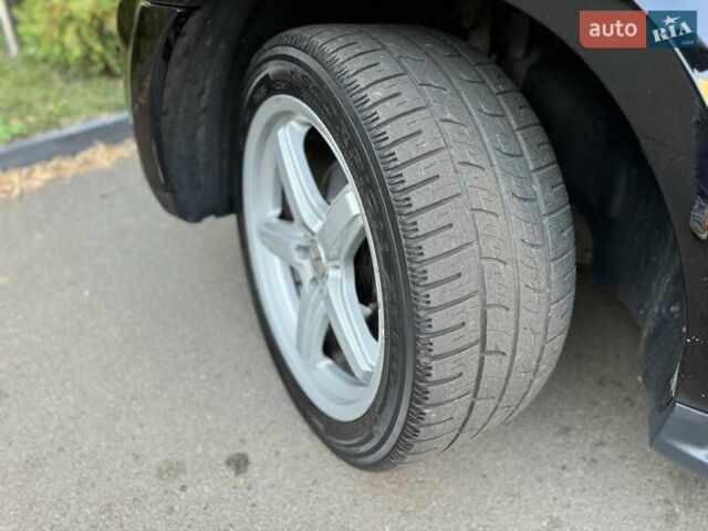 Черный Мерседес ГЛ-класс, объемом двигателя 5.46 л и пробегом 227 тыс. км за 12000 $, фото 15 на Automoto.ua