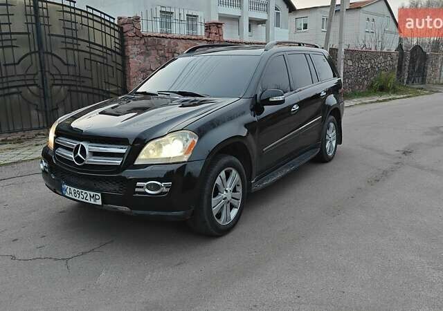 Чорний Мерседес ГЛ-Клас, об'ємом двигуна 4.66 л та пробігом 318 тис. км за 8900 $, фото 5 на Automoto.ua