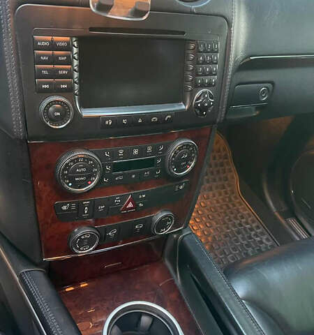 Черный Мерседес ГЛ-класс, объемом двигателя 4.66 л и пробегом 238 тыс. км за 11900 $, фото 4 на Automoto.ua