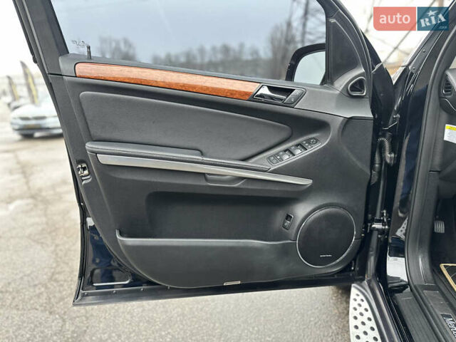 Черный Мерседес ГЛ-класс, объемом двигателя 2.99 л и пробегом 219 тыс. км за 15800 $, фото 14 на Automoto.ua