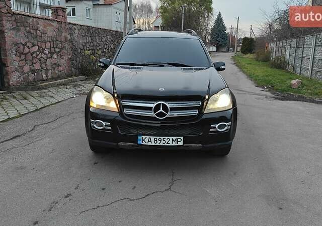 Чорний Мерседес ГЛ-Клас, об'ємом двигуна 4.66 л та пробігом 318 тис. км за 8900 $, фото 4 на Automoto.ua