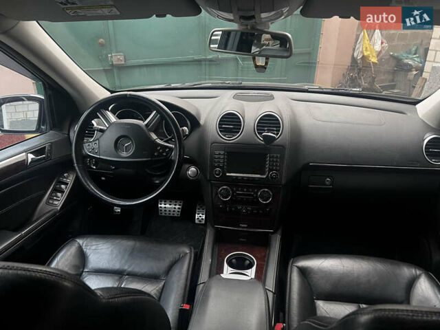 Черный Мерседес ГЛ-класс, объемом двигателя 5.46 л и пробегом 255 тыс. км за 10999 $, фото 6 на Automoto.ua