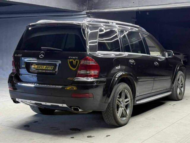 Черный Мерседес ГЛ-класс, объемом двигателя 4.7 л и пробегом 400 тыс. км за 10800 $, фото 5 на Automoto.ua