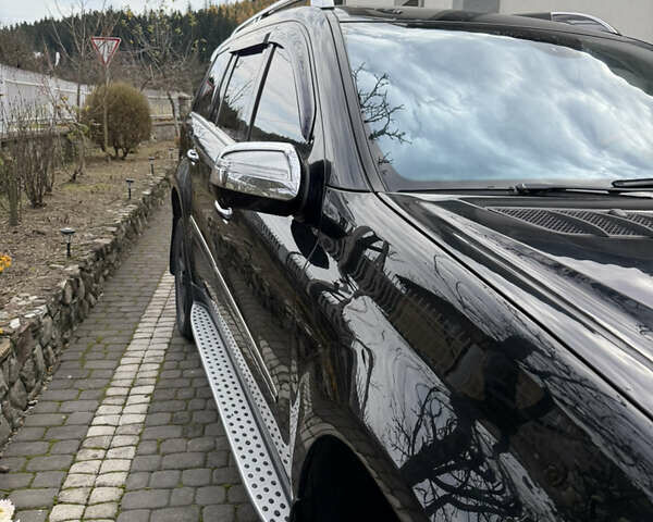 Чорний Мерседес ГЛ-Клас, об'ємом двигуна 4 л та пробігом 320 тис. км за 14999 $, фото 5 на Automoto.ua