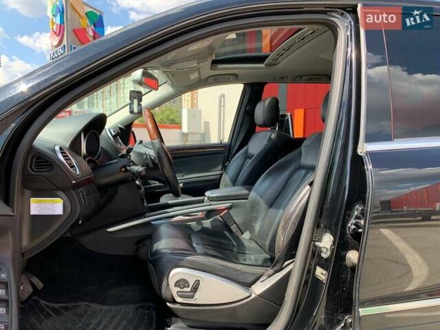 Чорний Мерседес ГЛ-Клас, об'ємом двигуна 5.46 л та пробігом 323 тис. км за 9690 $, фото 8 на Automoto.ua