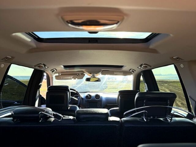 Черный Мерседес ГЛ-класс, объемом двигателя 5.5 л и пробегом 322 тыс. км за 11500 $, фото 12 на Automoto.ua