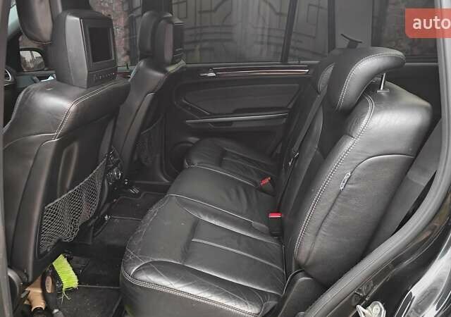 Чорний Мерседес ГЛ-Клас, об'ємом двигуна 4.66 л та пробігом 318 тис. км за 8900 $, фото 19 на Automoto.ua