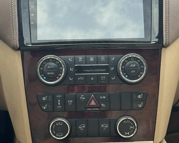 Чорний Мерседес ГЛ-Клас, об'ємом двигуна 5.46 л та пробігом 286 тис. км за 10600 $, фото 16 на Automoto.ua