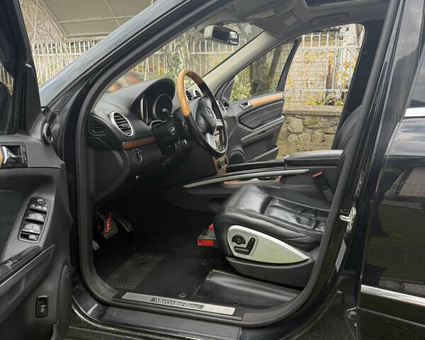 Чорний Мерседес ГЛ-Клас, об'ємом двигуна 4 л та пробігом 320 тис. км за 14999 $, фото 31 на Automoto.ua