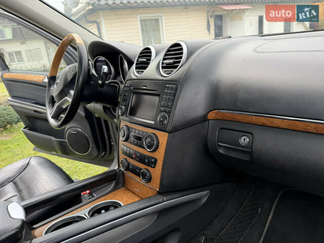 Чорний Мерседес ГЛ-Клас, об'ємом двигуна 4 л та пробігом 320 тис. км за 14999 $, фото 20 на Automoto.ua
