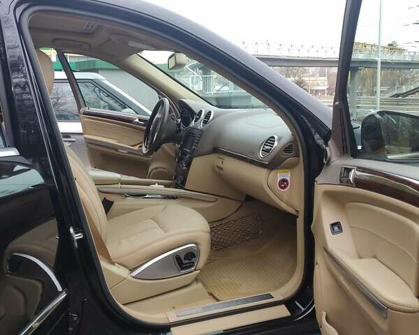 Черный Мерседес ГЛ-класс, объемом двигателя 5.46 л и пробегом 387 тыс. км за 13300 $, фото 6 на Automoto.ua