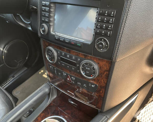 Черный Мерседес ГЛ-класс, объемом двигателя 5.46 л и пробегом 350 тыс. км за 10450 $, фото 8 на Automoto.ua