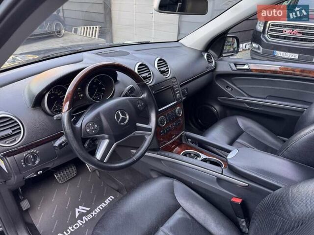 Мерседес ГЛ-Клас 2008 у Одесі на Automoto.ua Чорний Мерседес ГЛ-Клас, об'ємом двигуна 5.46 л та пробігом 193 тис. км за 14900 $, фото 8 на Automoto.ua