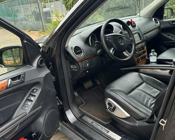 Чорний Мерседес ГЛ-Клас, об'ємом двигуна 2.99 л та пробігом 274 тис. км за 7500 $, фото 5 на Automoto.ua