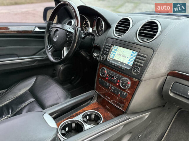 Черный Мерседес ГЛ-класс, объемом двигателя 4.66 л и пробегом 220 тыс. км за 10900 $, фото 35 на Automoto.ua