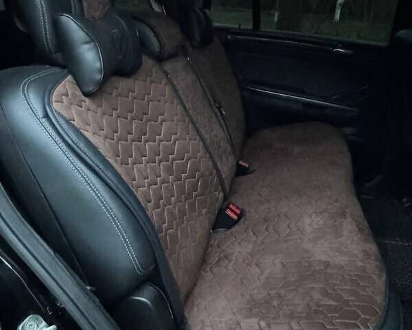 Черный Мерседес ГЛ-класс, объемом двигателя 2.99 л и пробегом 279 тыс. км за 17500 $, фото 12 на Automoto.ua