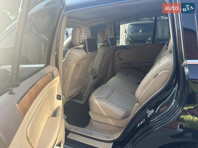 Черный Мерседес ГЛ-класс, объемом двигателя 4.7 л и пробегом 223 тыс. км за 14955 $, фото 6 на Automoto.ua