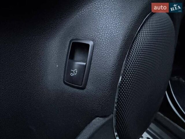 Черный Мерседес ГЛ-класс, объемом двигателя 2.99 л и пробегом 279 тыс. км за 17500 $, фото 16 на Automoto.ua