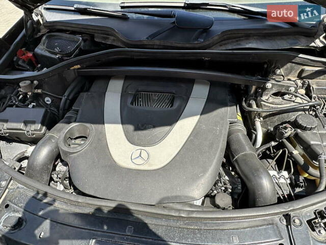 Черный Мерседес ГЛ-класс, объемом двигателя 4.7 л и пробегом 223 тыс. км за 14955 $, фото 1 на Automoto.ua