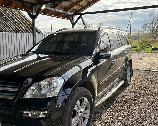 Черный Мерседес ГЛ-класс, объемом двигателя 5.46 л и пробегом 335 тыс. км за 13500 $, фото 2 на Automoto.ua