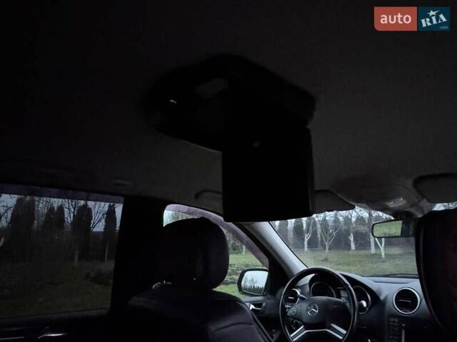 Черный Мерседес ГЛ-класс, объемом двигателя 2.99 л и пробегом 279 тыс. км за 17500 $, фото 10 на Automoto.ua