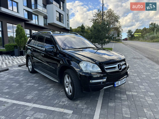Чорний Мерседес ГЛ-Клас, об'ємом двигуна 5.46 л та пробігом 284 тис. км за 25000 $, фото 3 на Automoto.ua