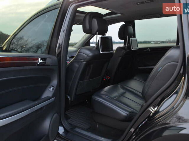 Чорний Мерседес ГЛ-Клас, об'ємом двигуна 5.5 л та пробігом 179 тис. км за 15800 $, фото 8 на Automoto.ua