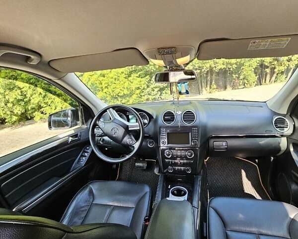Мерседес ГЛ-Клас 2010 у Калуше на Automoto.ua Чорний Мерседес ГЛ-Клас, об'ємом двигуна 3 л та пробігом 320 тис. км за 15300 $, фото 15 на Automoto.ua