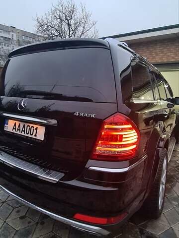 Чорний Мерседес ГЛ-Клас, об'ємом двигуна 5.5 л та пробігом 166 тис. км за 17000 $, фото 14 на Automoto.ua