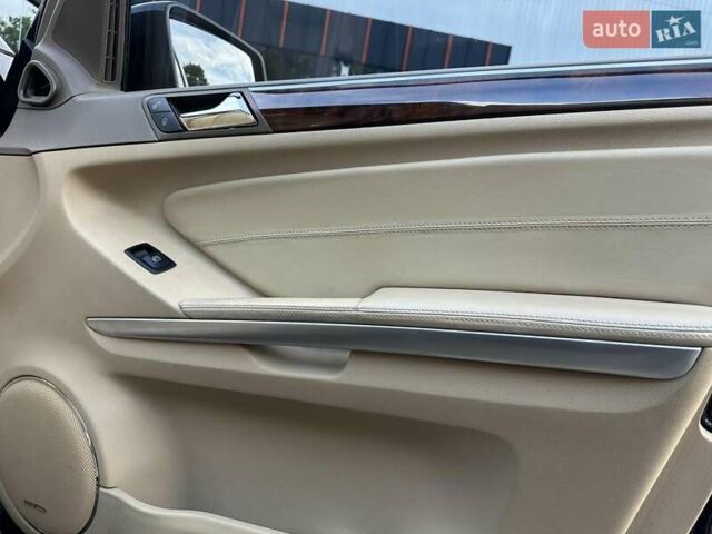 Черный Мерседес ГЛ-класс, объемом двигателя 5.46 л и пробегом 209 тыс. км за 19600 $, фото 4 на Automoto.ua