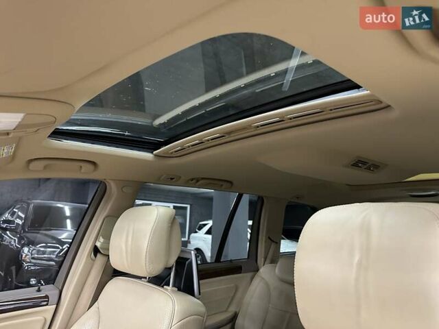 Черный Мерседес ГЛ-класс, объемом двигателя 5.46 л и пробегом 205 тыс. км за 16500 $, фото 16 на Automoto.ua