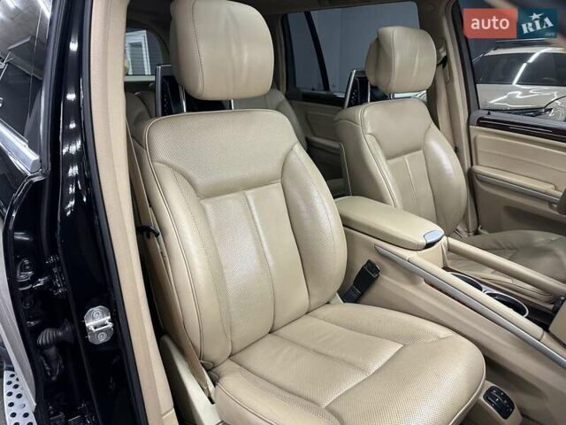 Черный Мерседес ГЛ-класс, объемом двигателя 5.46 л и пробегом 205 тыс. км за 16500 $, фото 33 на Automoto.ua